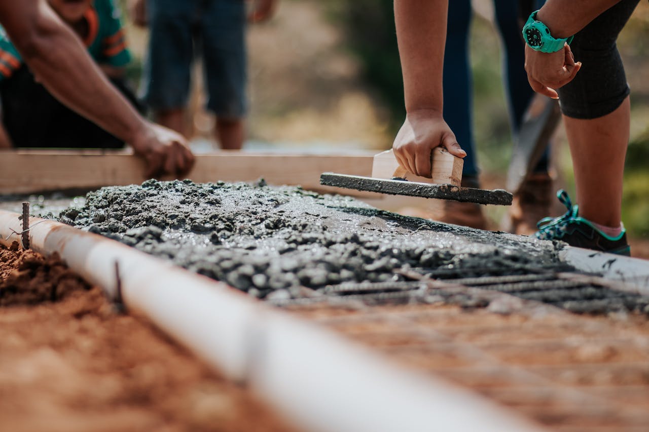 Třídy betonu a jak namíchat beton v míchačce: Praktický průvodce